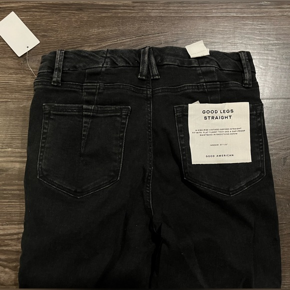NWT Good American Black Good Legs Straight Jeans - Picture 4 of 5
